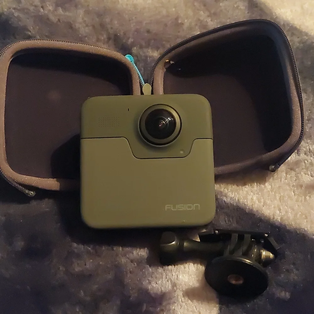 Go Pro Fusion 360 - Picture 2 of 4
